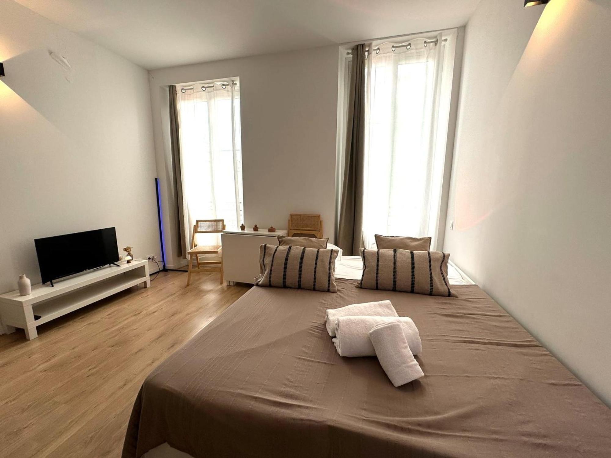 Studio Hypercentre 402 Appartement *